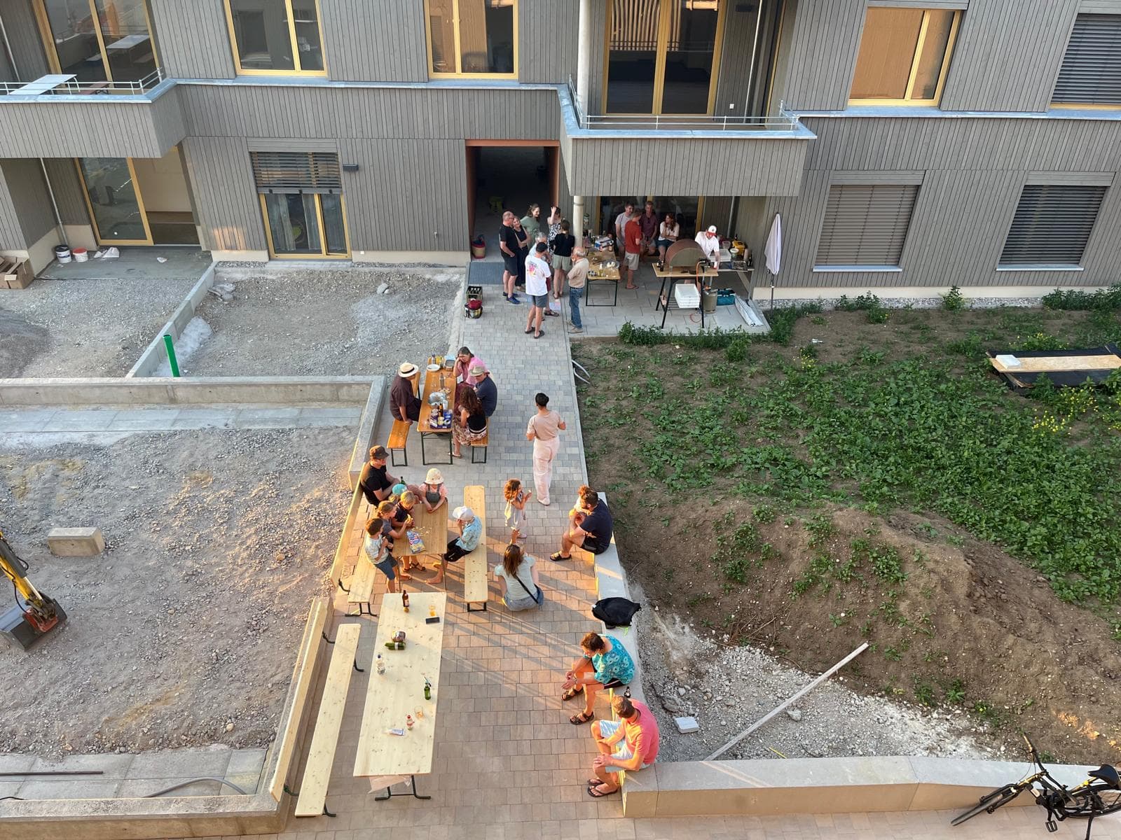 Gemeinschaftsfest Pizza-Party im Innenhof